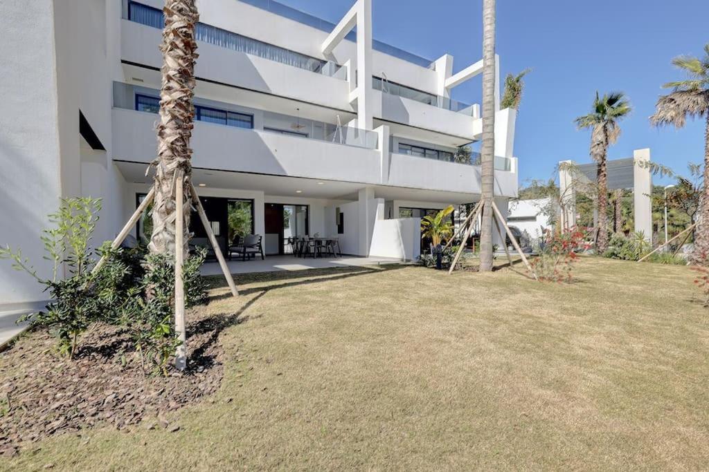 Zahrada ubytování Ground Floor, 2 bedroom Apartment @ Estepona Hills