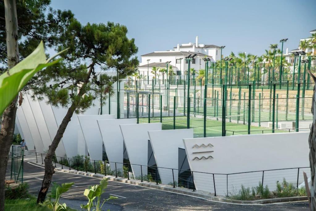 Zahrada ubytování Ground Floor, 2 bedroom Apartment @ Estepona Hills