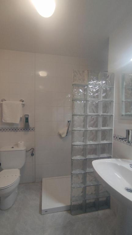 Un baño de Hotel Solatorre