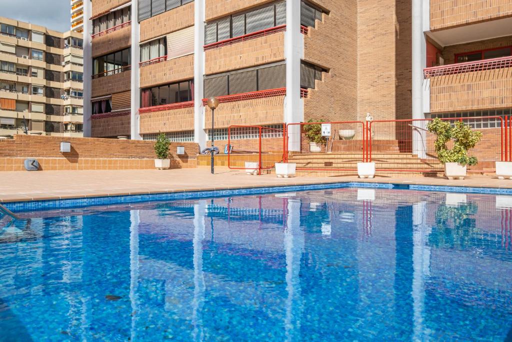 Bazén v ubytování Loix Mar Apartment 2-F Levante Beach nebo v jeho okolí