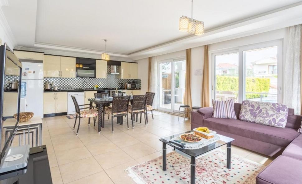 Kuchyň nebo kuchyňský kout v ubytování Villa Canberk