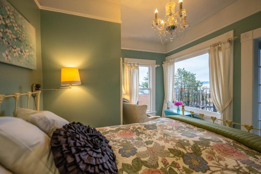 Suitetrails - Clementine's Guest House & Vacation Rentals