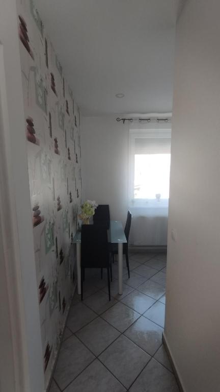 Posedenie v ubytovaní Korona Apartman