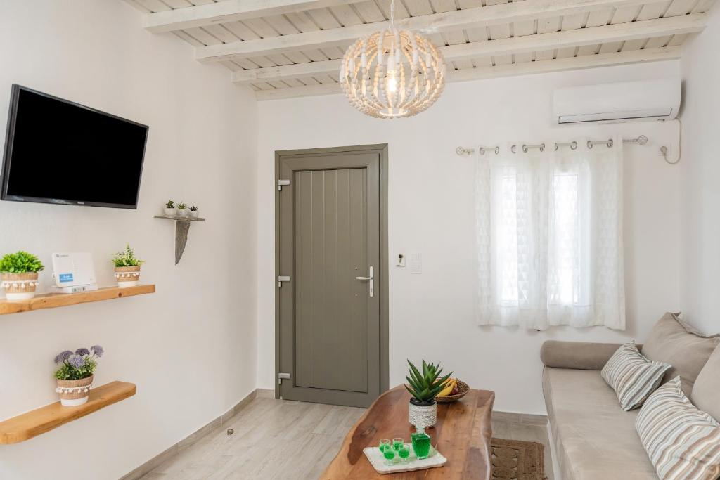 TV a/nebo společenská místnost v ubytování En Lefko boutique house