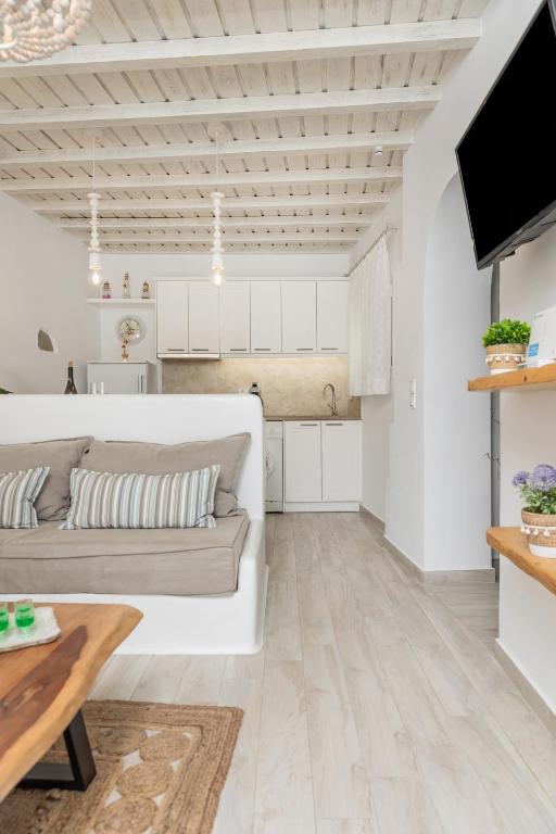 Postel nebo postele na pokoji v ubytování En Lefko boutique house