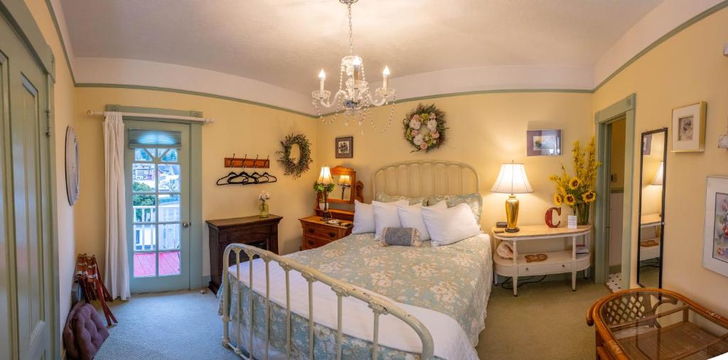 Suitetrails - Clementine's Guest House & Vacation Rentals