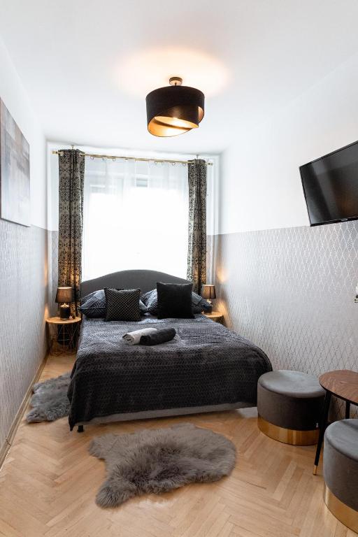 ClickTheFlat Conrada Apart Rooms - Standard Double Room With Shared Bathroom