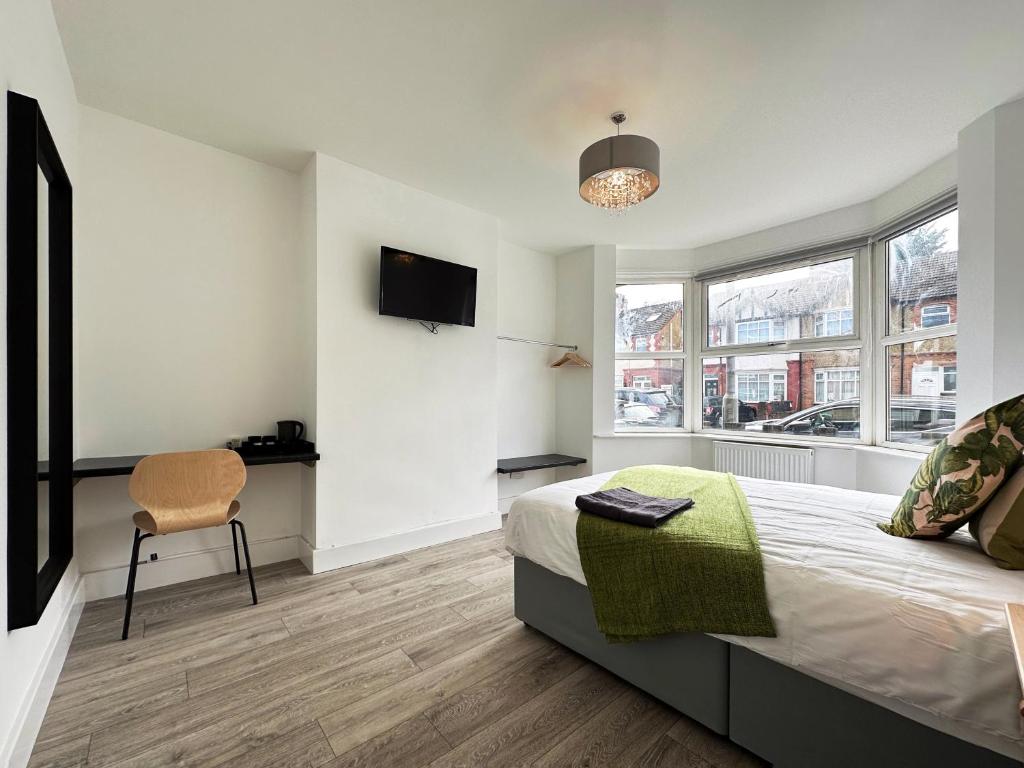 Deluxe Suits Near Luton Airport, Luton (updated prices 2024)