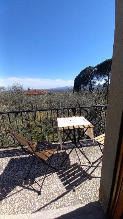 Balkón nebo terasa v ubytování OPERA21 TUSCANY SINGLE HOUSE LUCIGNANO