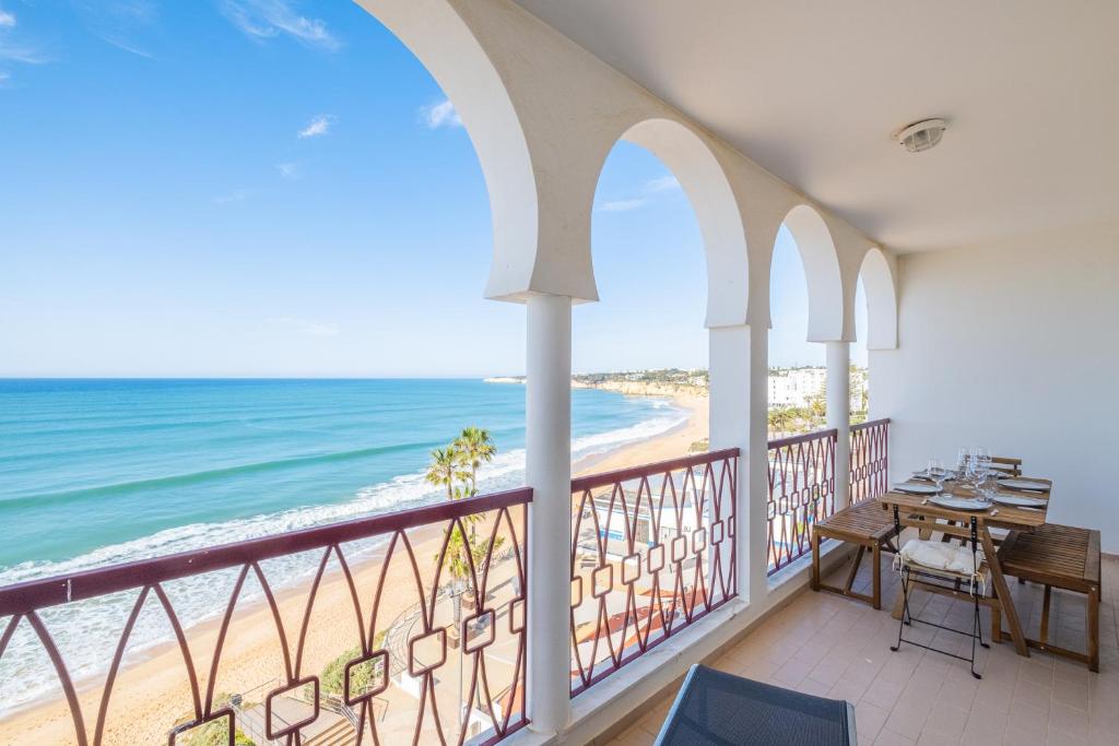 Nespecifikovaný výhled na moře nebo výhled na moře při pohledu z apartmánu