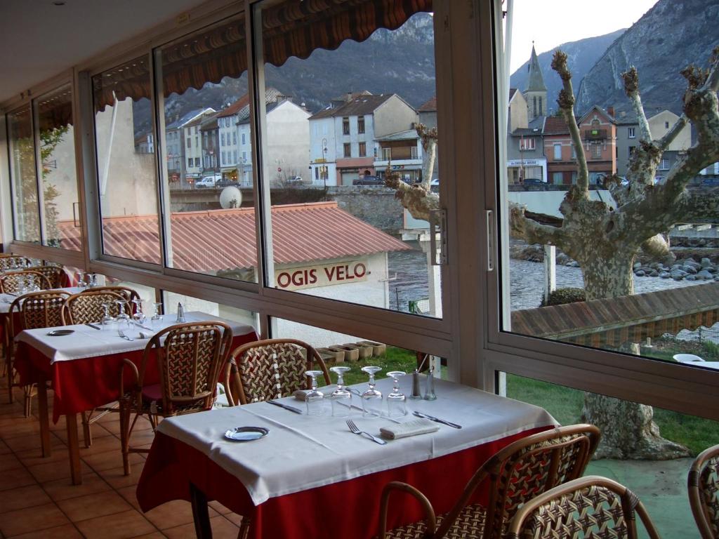 Logis Hôtel Restaurant de la Poste, Tarascon-sur-Ariège – Tarifs 2024
