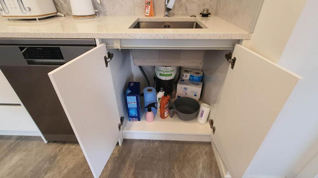 Cozy 2- Bedrooms Unit In Hamilton - Resim 14