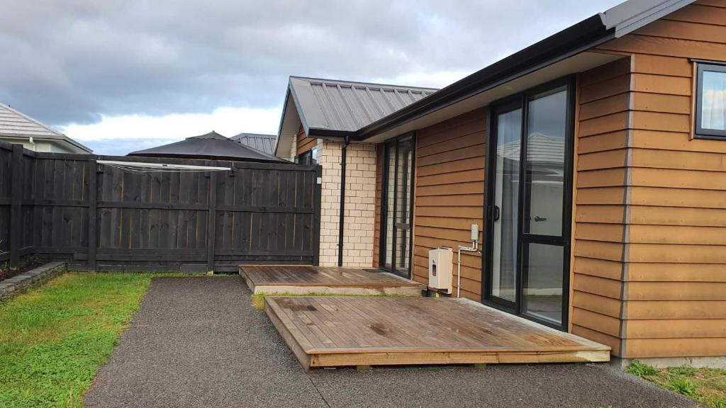 Cozy 2- Bedrooms Unit In Hamilton - Resim 6