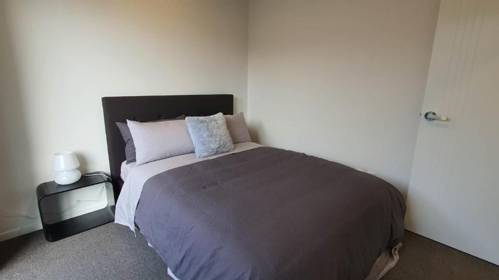 Cozy 2- Bedrooms Unit In Hamilton - Resim 16