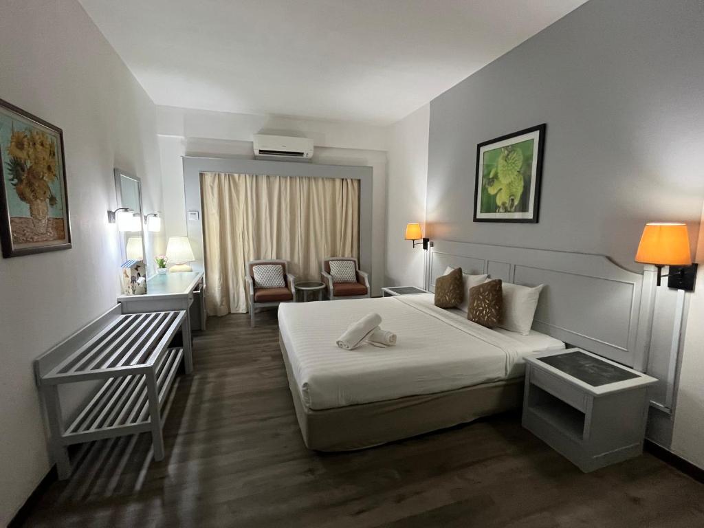 Paradise by the Sea in Penang by Veron at Rainbow Paradise - Deluxe King Suite