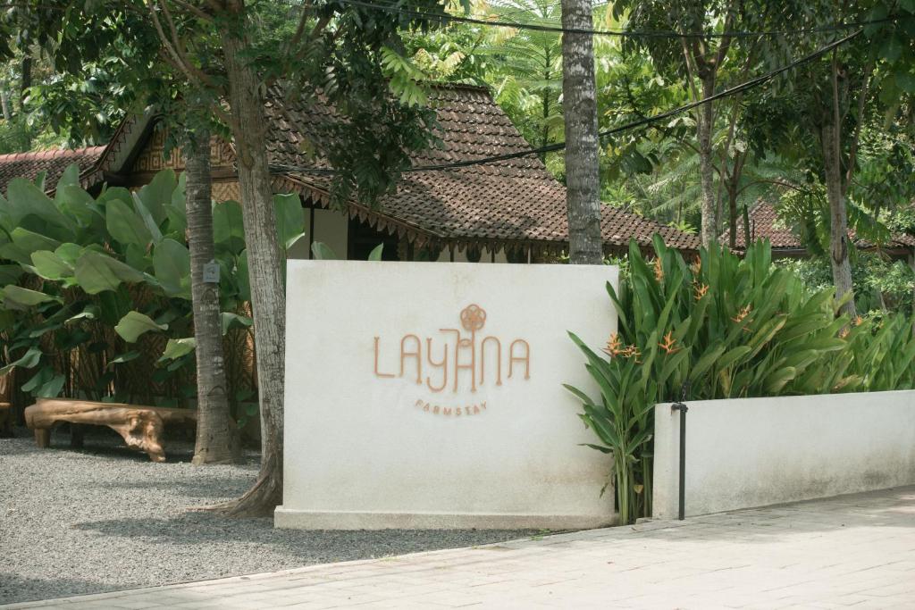 Zahrada ubytování LAYANA FARMSTAY