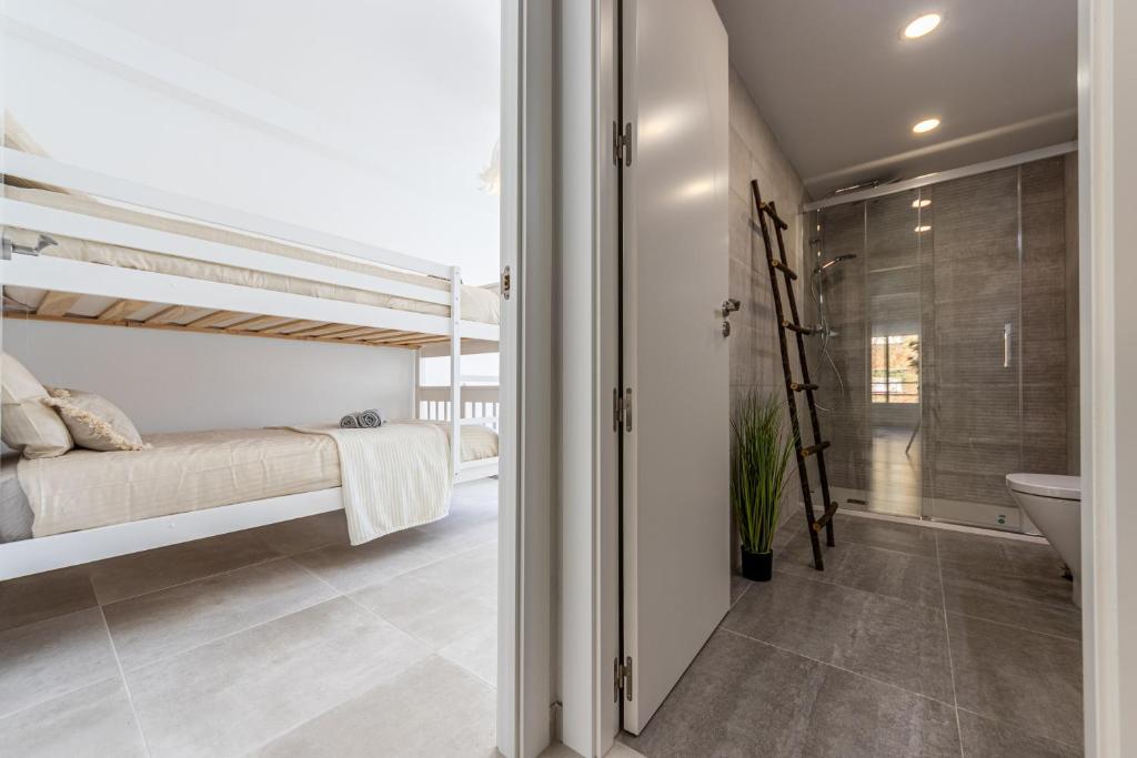 A bathroom at BOOOOM Apartment Salou Beach