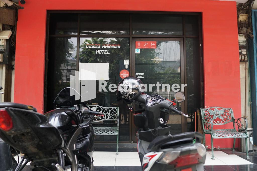 Foto dalla galleria di Cosmo Harmoni RedPartner a Giacarta