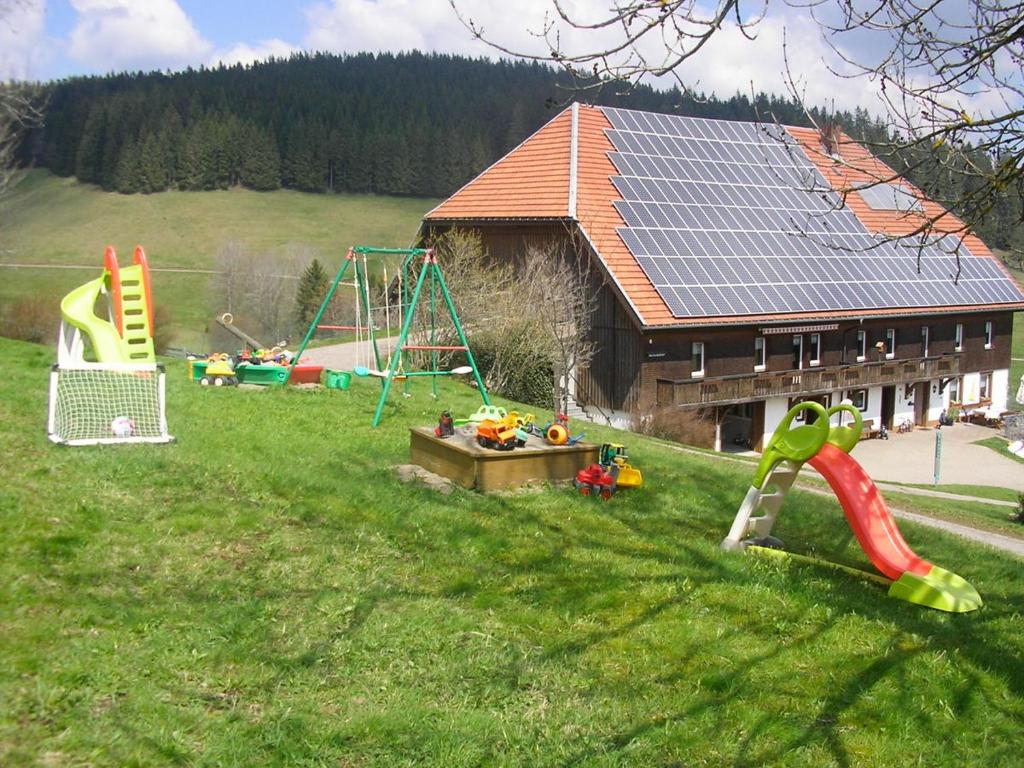 Ο χώρος παιχνιδιού για παιδιά στο Rutscherhof