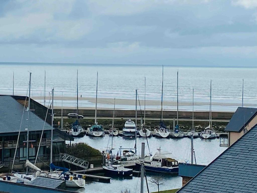 Fotografia z galérie ubytovania ESCAPADE MARINE Mini Duplex avec magnifique vue sur mer v destinácii Deauville