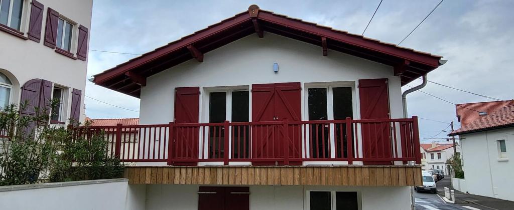 Budova, v ktorej sa apartmán nachádza