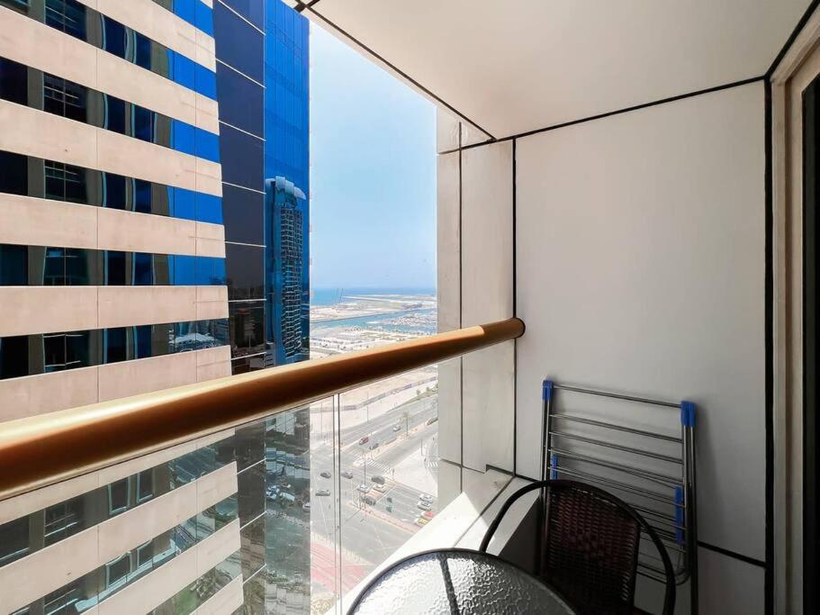 Balkón nebo terasa v ubytování StoneTree - Elite Residence 1 BR - Near Dubai Tram