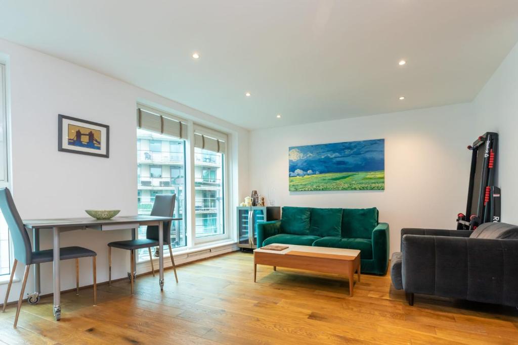 Apartment Stylish 1BD High Rise Flat Vauxhall, London, UK