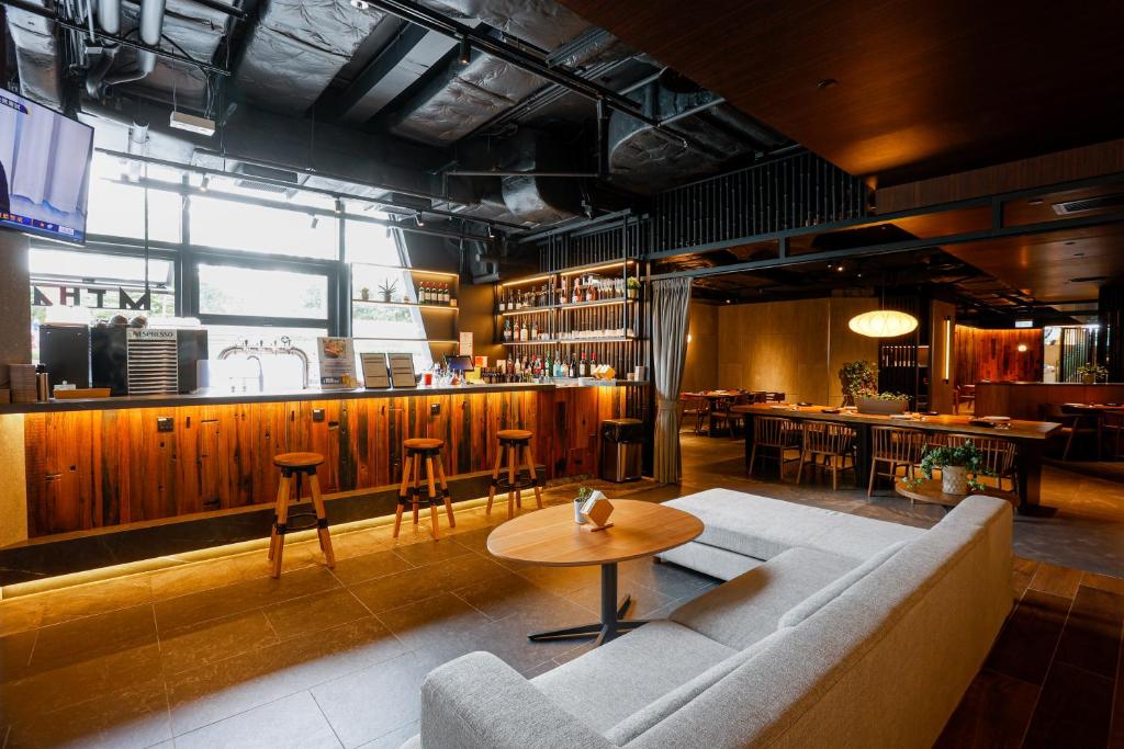 Ο χώρος του lounge ή του μπαρ στο WM Hotel Hong Kong, Vignette Collection