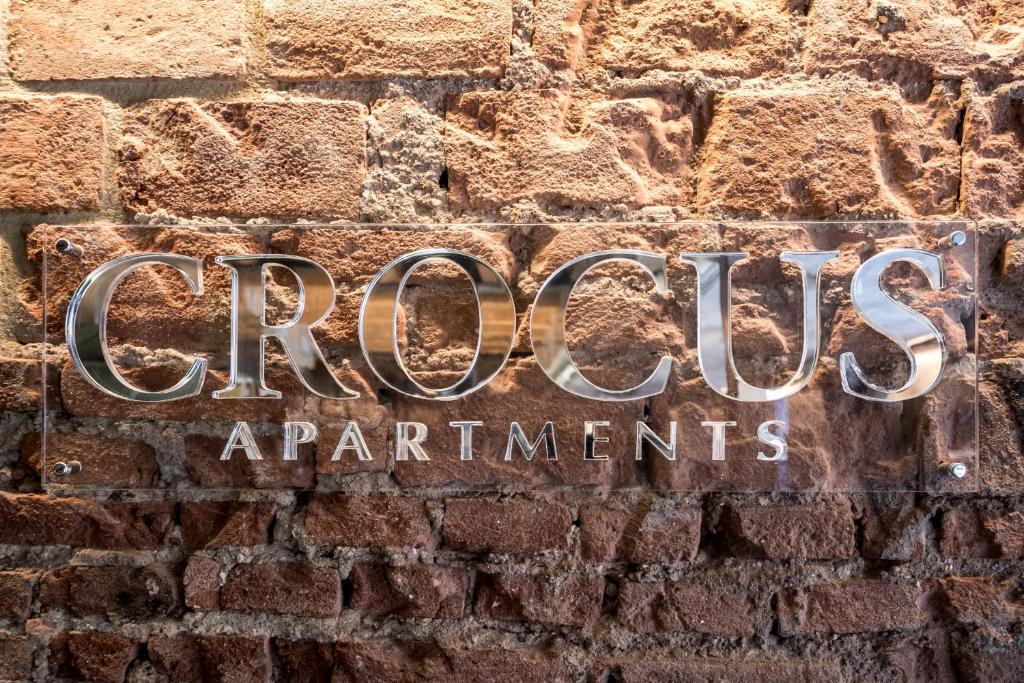 Certyfikat, podpis lub inny dokument wystawiony w obiekcie Crocus Apartments
