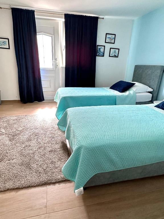 Madonna Guesthouse II - 15