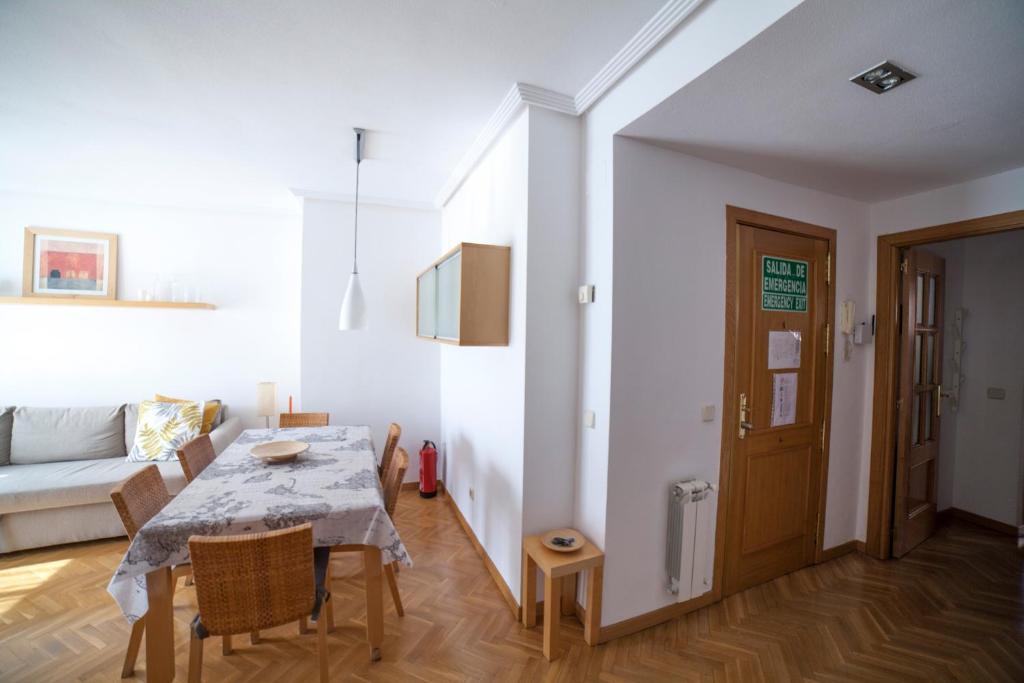 Posezení v ubytování Flat with parking in the center of Las Rozas