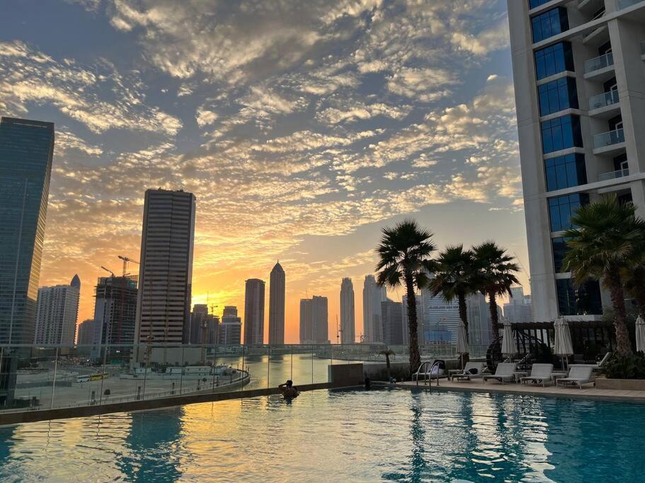 High floor studio in Business Bay