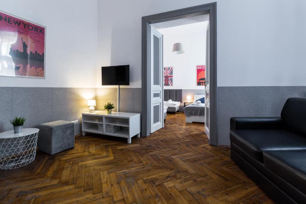 Wawel Cracow Old City Apartments - Friendhouse Apartments - One-Bedroom Apartment - Zwierzyniecka Street 17
