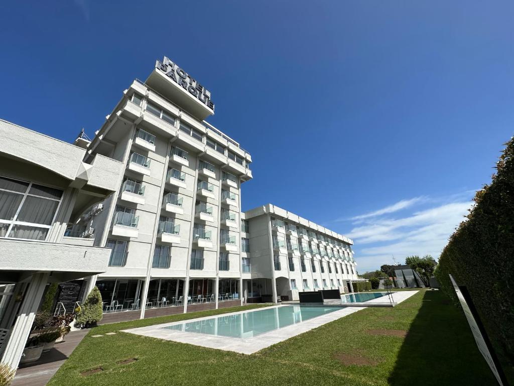 Bazén v ubytování Hotel do Parque nebo v jeho okolí