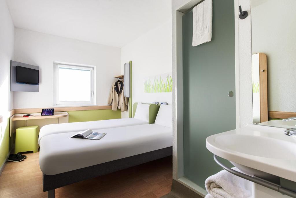 ibis budget Manchester Salford Quays - Twin Room