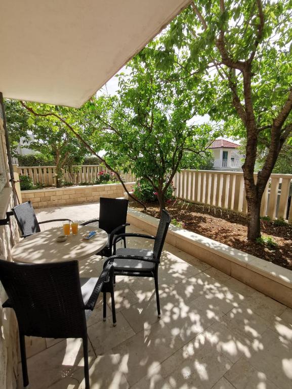 Villa Ruža 30m from the beach