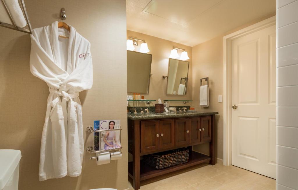 Cupertino Hotel - 