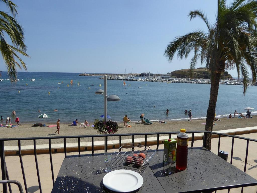 Fotografia z galérie ubytovania PALANDRIU - Apartamento en primera linea de mar, recién renovado. - ES-228-51 v destinácii Llança