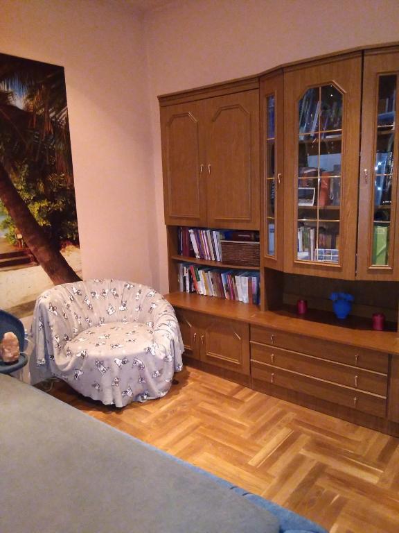 Knižnica v apartmáne