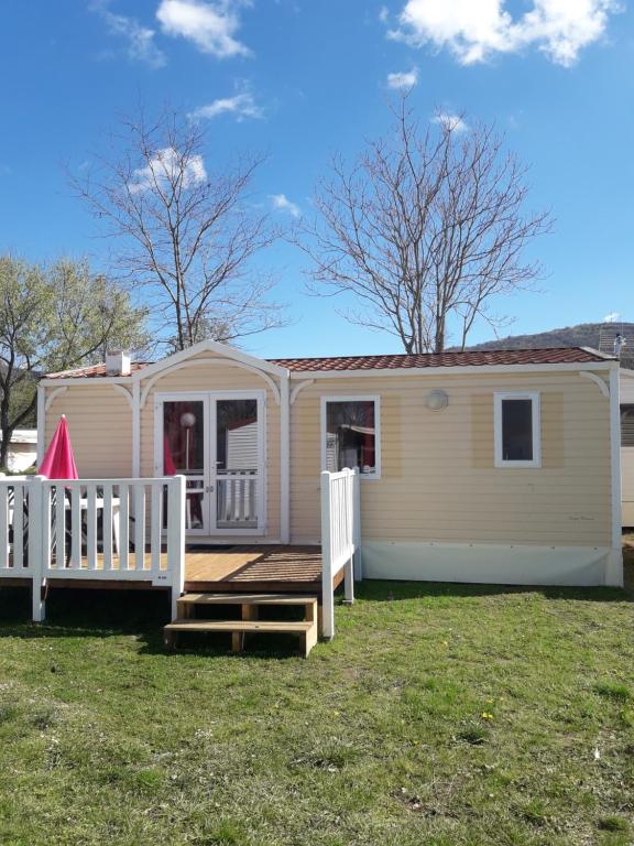 Camping du Lac - Twee Slaapkamers Huisje