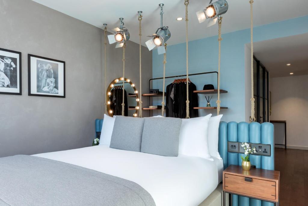 Hotel Indigo London - 1 Leicester Square by IHG