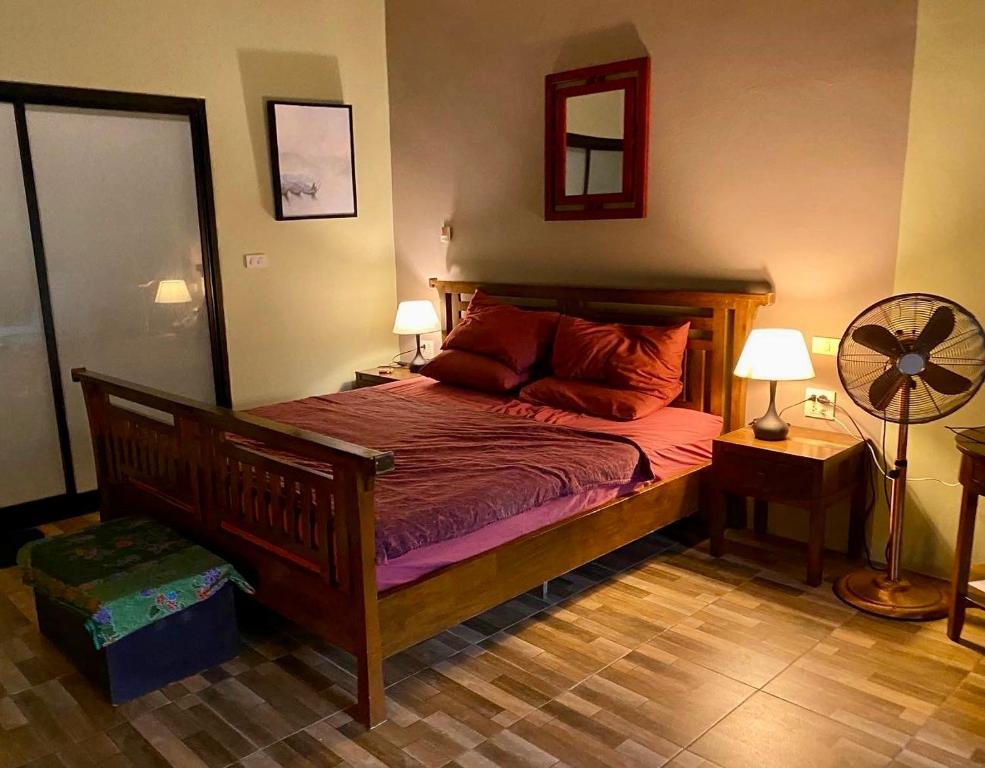 Koh Mak White Sand Beach - 18