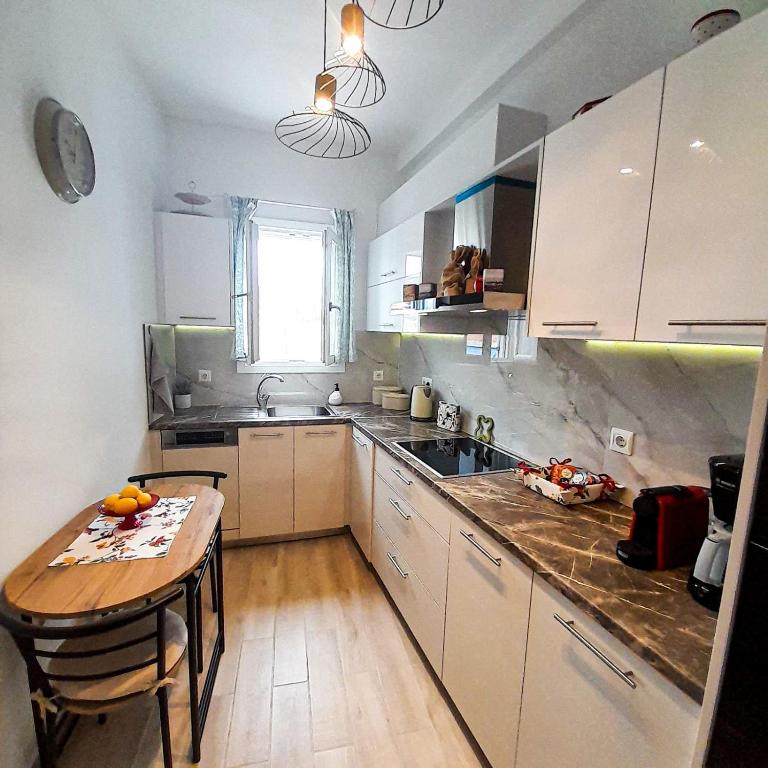 Kuchyň nebo kuchyňský kout v ubytování Tatiana's House