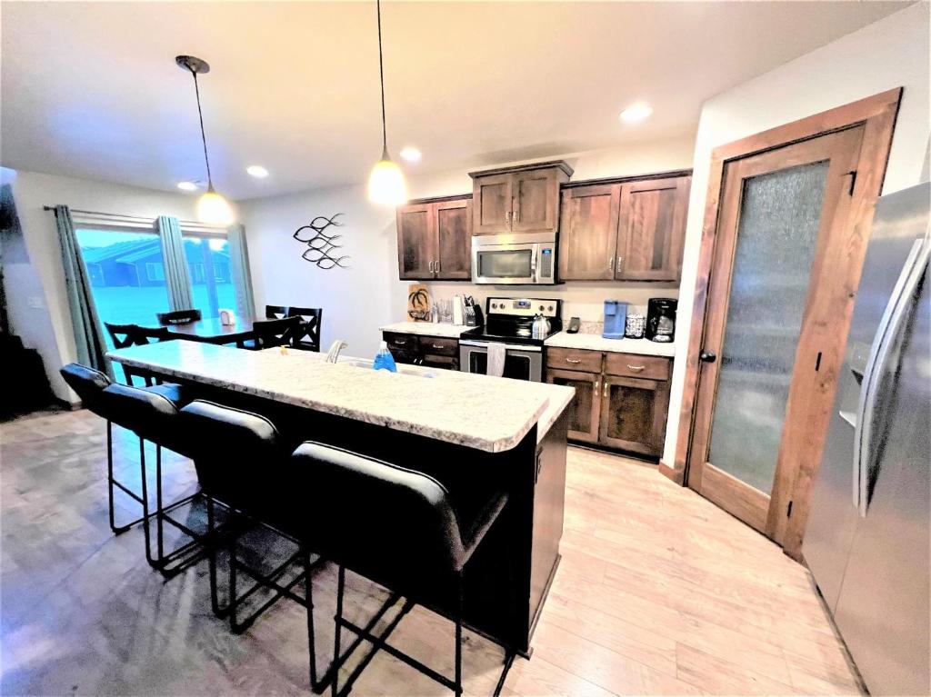 Ảnh trong thư viện ảnh của Bridges Bay Vacation Cabin 152 ở Arnolds Park