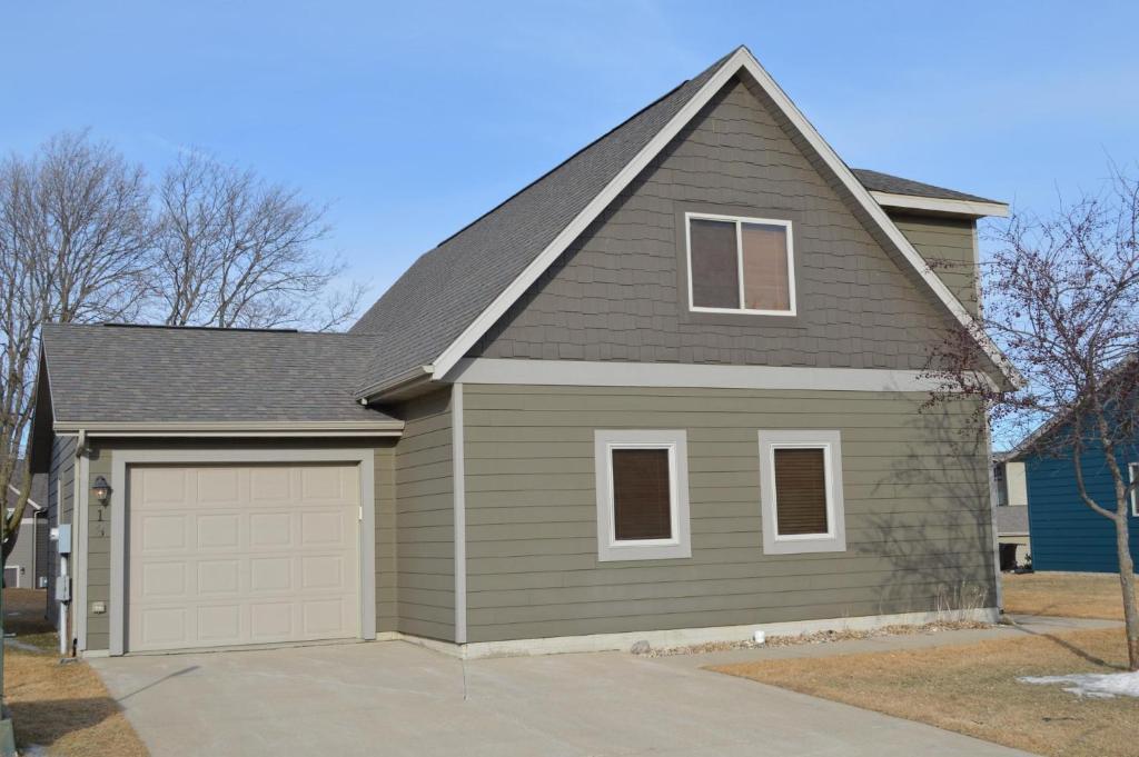 Bridges Bay Vacation Cabin 13, Arnolds Park (updated prices 2024)