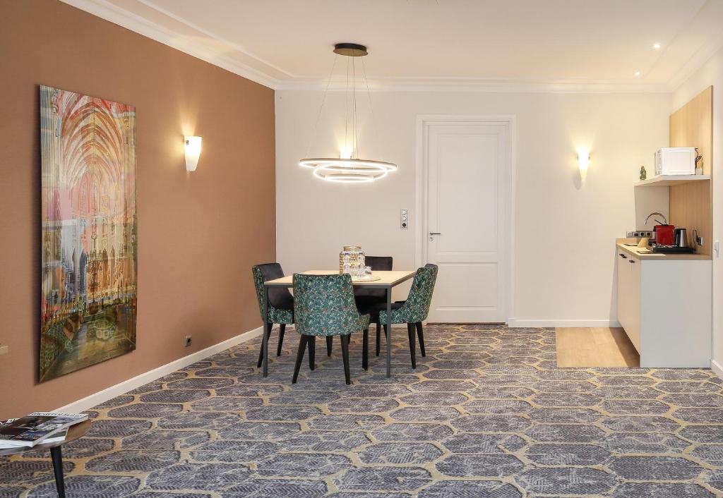 Boutique Hotel Jeroen - Resim 38