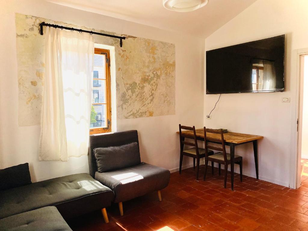 Haifa Vintage Studios - Suite Familiar