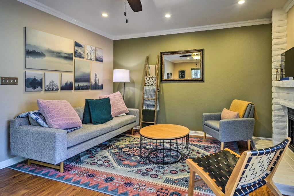 Holiday home Walnut Creek Home with Community Pool and Hot Tub!, USA