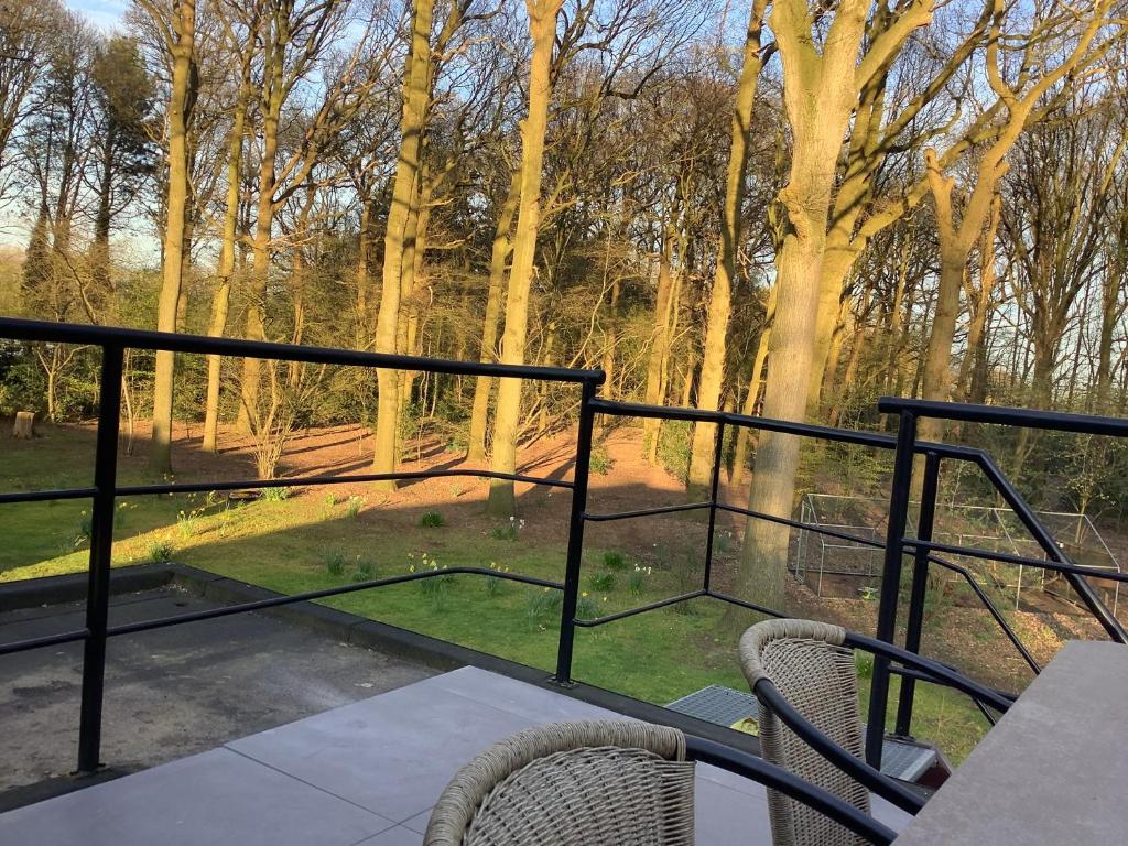 Balkón nebo terasa v ubytování Vakantiewoningeikenhof