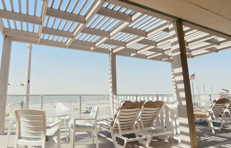 Balkón nebo terasa v ubytování Gaido's Seaside Inn